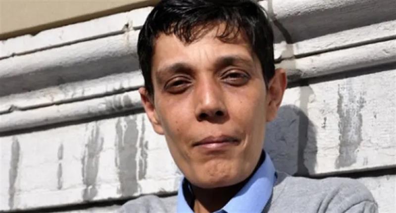 ما هو نوع السلاح الذي تحمله وجاوبته بكل وقاحة 