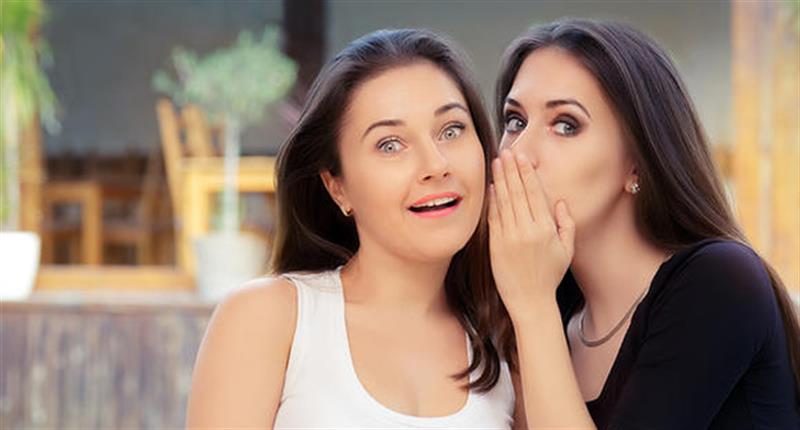 دراسة مفاجئة تكشف من يثرثر أكثر: الرجال أم النساء؟